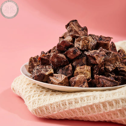 Waita Air-Dried Lamb Puffs 70g, lamb puffs close-up