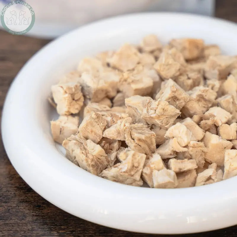 Waita Freeze Dried Cod Cubes | Low-Fat Natural Dog &amp; Cat Treats for Skin &amp; Digestion Waita